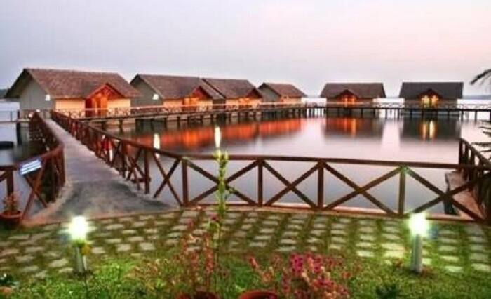Emarald Island Floating Resort, Alleppey 1